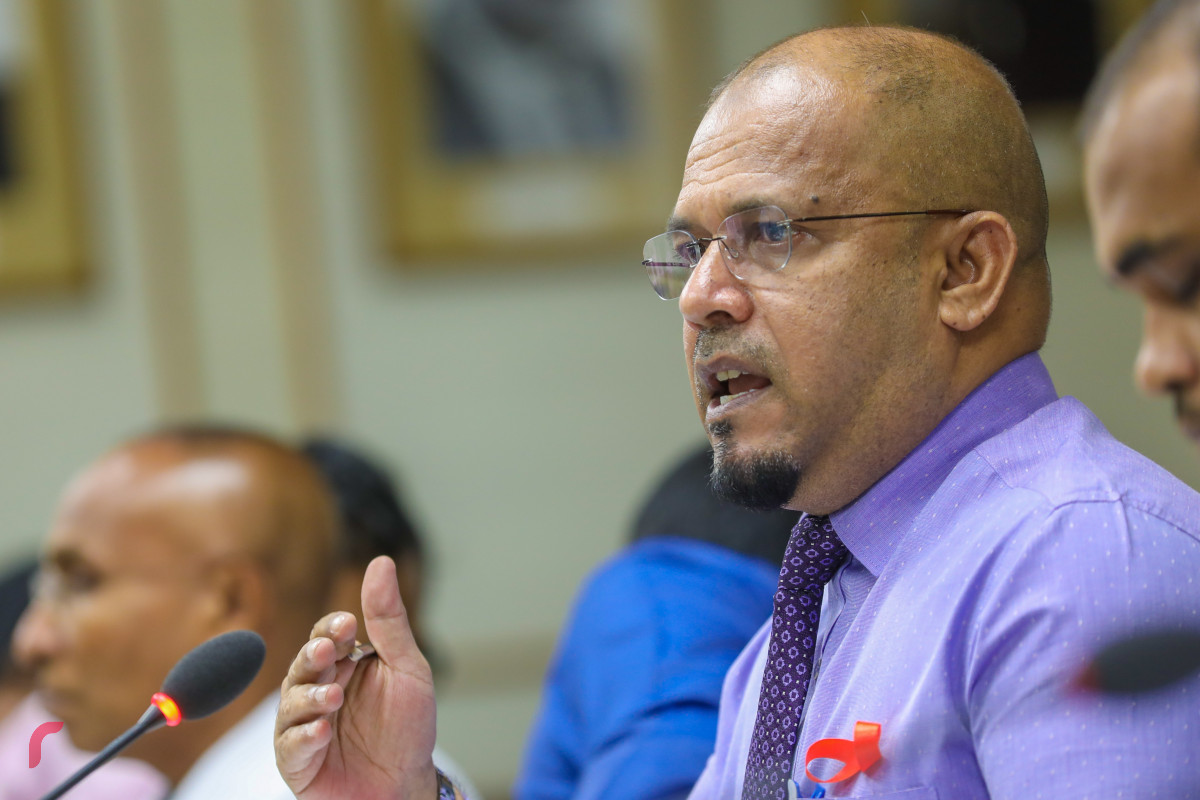 އިލެކްޝަންސް ކޮމިޝަންގެ މެމްބަރުންނާއެކު މަޖިލީހުގެ ކޮމެޓީތަކުން ބޭއްވި ބައްދަލުވުމުގެ ތެރެއިން -- ފޮޓޯ: ޔޫސުފް ސޮފްވާން