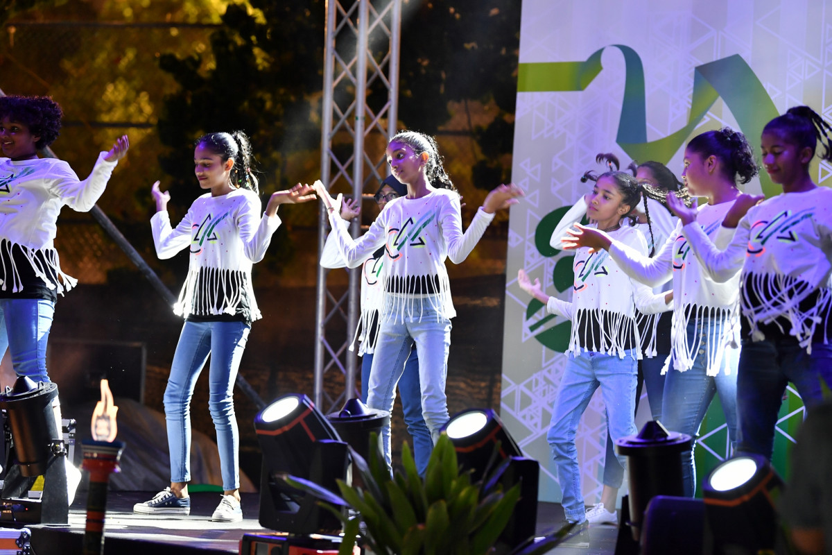 6 ޖުލައި 2019 --ކަލާފާން ސްކޫލްގެ ގްރީން ރަން ފެށުމުގެ ކުރިން ބޭއްވި ސްޓޭޖް ހަރަކާތްތައް--ފޮޓޯ:ރައީސް އޮފީސް