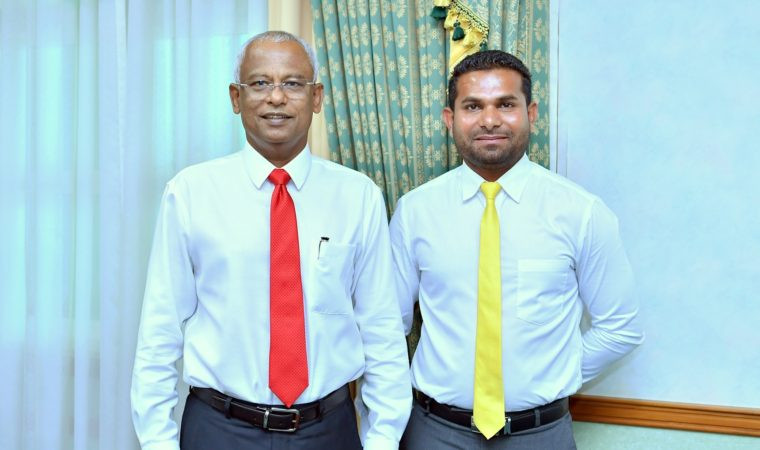ކަމަދޫ ކައުންސިިލްގެ ރައީސް، ރައީސް އިބްރާހިމް މުހައްމަދު ސޯލިހާއެކު