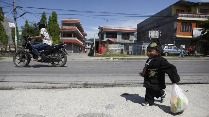 ކަޖެންދްރަ ތާޕާ- ދުނިޔޭގެ އެންމެ ކުރު މީހާގެ ރިކޯޑް ލިބުނީ އޭނާގެ 18 ވަނަ އުފަންދުވަހު