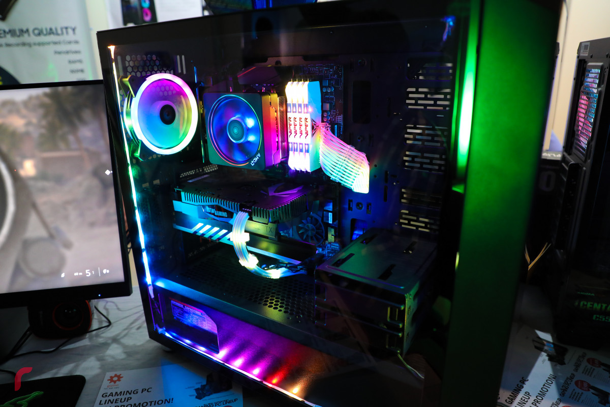 ނެޝަނަލް އާޓް ގެލަރީ ގައި ބޭއްވި ކޮސްޕްލޭ ގޭމިންގް ކޮންވެންޝަންގެ ތެރެއިން -- ފޮޓޯ : ޔޫސުފް ސޮފްވާން