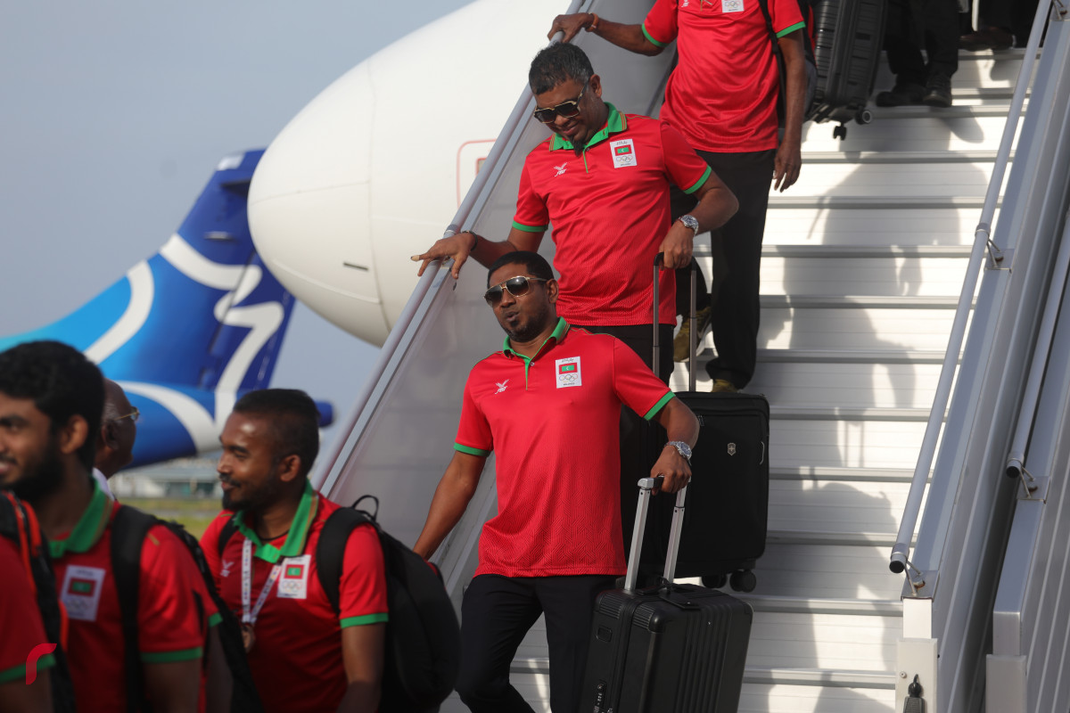 29 ޖުލައި 2019 --ދިވެހި ޓީމުގެ ޑެލިގޭޝަނަށް ވެލާނާ އިންޓަރނޭޝަނަލް އެއާރޕޯޓުން މަރުހަބާ ދަންނަވަނީ-- ފޮޓޯ: ޝުއައިބް މުހައްމަދު