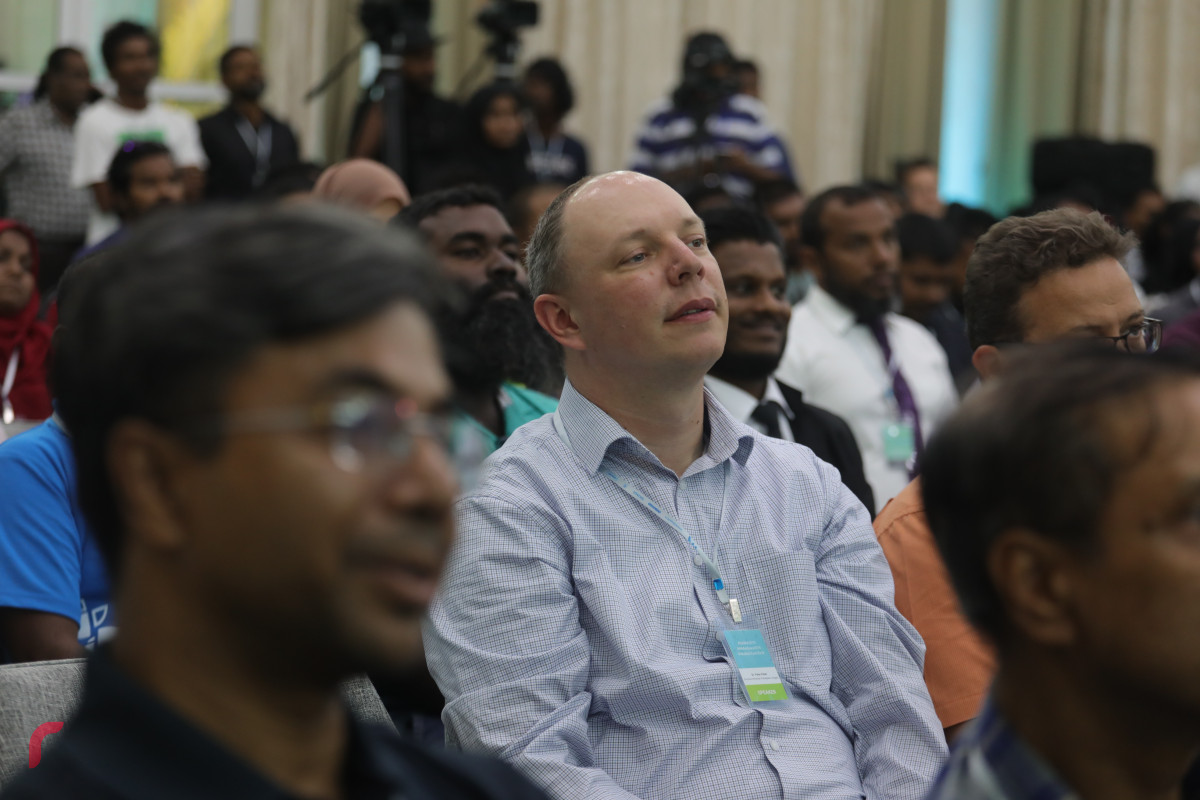 29 އޯގަސްޓް 2019/ އއ.އުކުޅަސް --އުކުޅަސް ޓެކް ފެއަރ ނިންމުމުގެ ޖަލްސާގެ ތެރެއިން، ފެއަރ ގައި ބައިވެރިވި ބައެއް ސައިންސްވެރިން-- ފޮޓޯ: ޝުއައިބް މުހައްމަދު