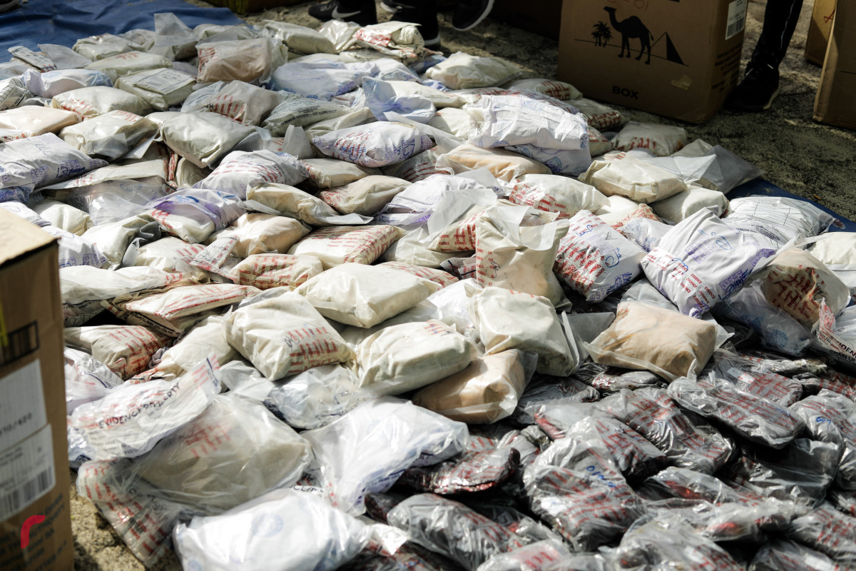 26 ޖޫން 2019: ފުލުހުންގެ ބެލުމުގެ ދަށުގައި ހުރި 416.9 ކިލޯގެ މަސްތުވާތަކެތި ނައްތާލުން. -- ފޮޓޯ: ޝުއައިބް މުހައްމަދު