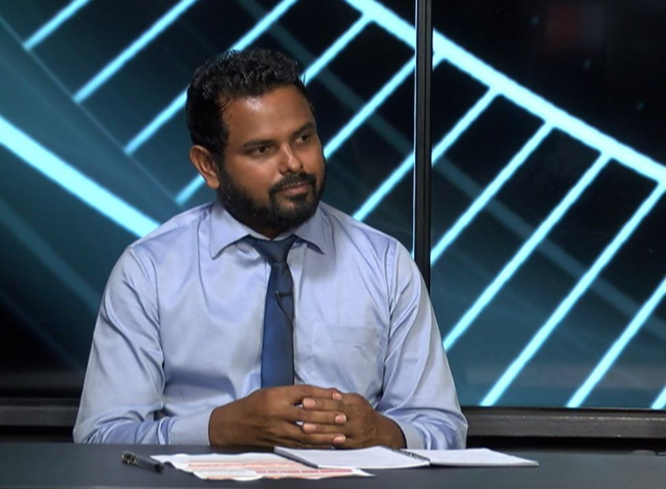 ހެލްތު މިނިސްޓްރީގެ ސީނިއަރ ޕޮލިސީ ޑިރެކްޓަރ ހަސަން ޝިޔާމް