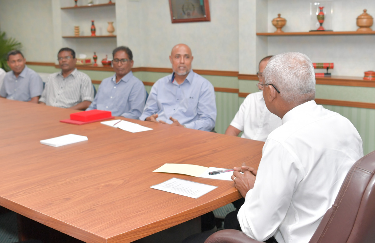 21 މެއި 2019: ރައީސުލް ޖުމްހޫރިއްޔާ ވޮލީބޯޅަ ވެޓެރެންސްގެ ބޭފުޅުންނާ ބައްދަލުކުރެއްވުން-- ފޮޓޯ: ރައީސް އޮފީސް