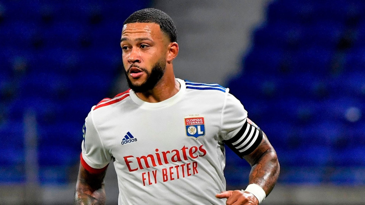 ލިޔޯނަށް ކުޅެމުން އަންނަ ނެދަލެންޑްސްގެ ފޯވާޑް މެމްފިސް ޑިޕާއި