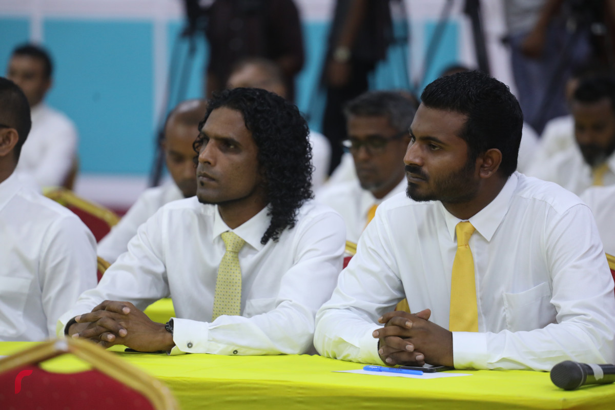 28 މެއި 2019: 19 ވަނަ ރައްޔިތުން މަޖިލީހުގެ ރައީސް އާއި ނައިބު ރައީސަކަށް ހުށަހަޅާނެ ބޭފުޅުން ކަނޑައެޅުމަށް އެމްޑީޕީން ބޭއްވި ބައްދަލުވުމުގެ ތެރެއިން - ފޮޓޯ: ޝުއައިބް މުހައްމަދު