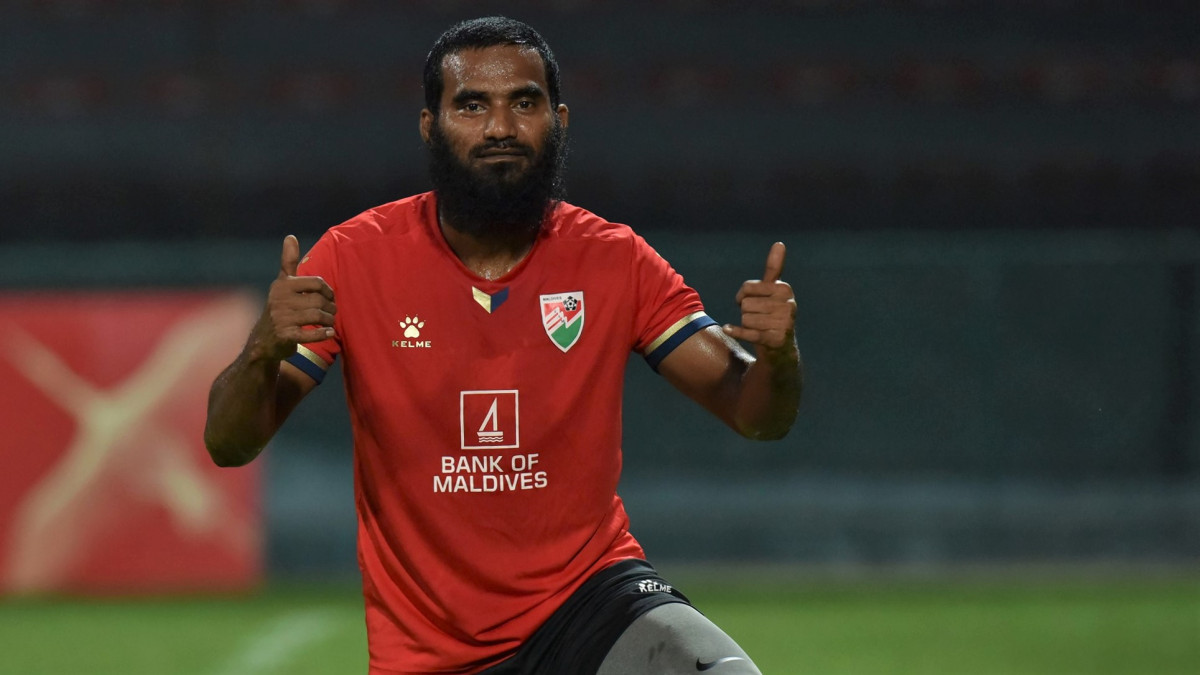 ރާއްޖޭގެ ގައުމީ ފުޓްބޯޅަ ޓީމުގެ ފޯވާޑް އަލީ އަޝްފާގު (ދަގަނޑޭ)