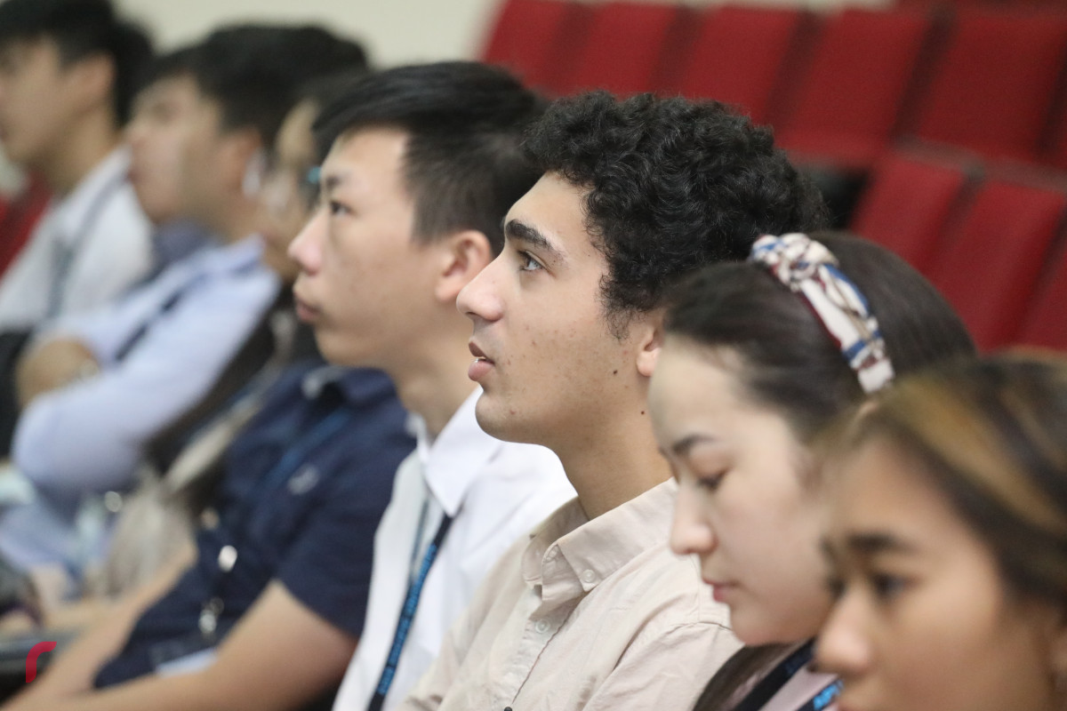 12 ޖޫން 2019 - - އޭޝިޔާ ޕެސިފިކް ޔުނިވަރސިޓީގެ ދަރިވަރުން ދިވެހިރާއްޖޭގެ ގައުމީ ޔުނިވަރސިޓީ އަށް ޒިޔާރަތް ކުރުން-- ފޮޓޯ: ޝުއައިބް މުހައްމަދު