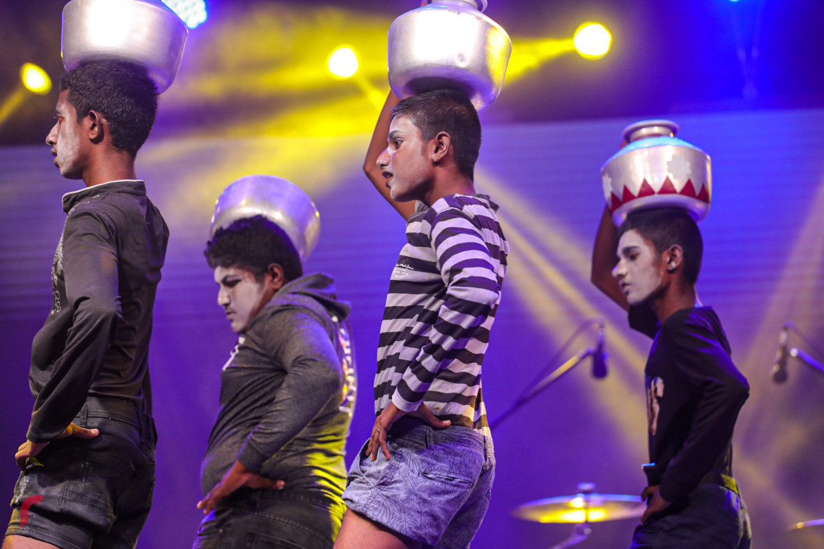 13 އޮގަސްޓް 2019 | ހއ. ހޯރަފުށި -- ހާއުފާ އީދު ޝޯވގެ 3 ވަނަރޭ. މި ޝޯވގައި ގްރެވިޓީ ބޭންޑްގެ އިތުރުން ހޯރަފުށީގެ ޒުވާނުންގެ ހަރަކާތްތައް ފެނިގެން ގޮސްފައިވޭ -- ފޮޓޯ: ޝުއައިބް މުހައްމަދު