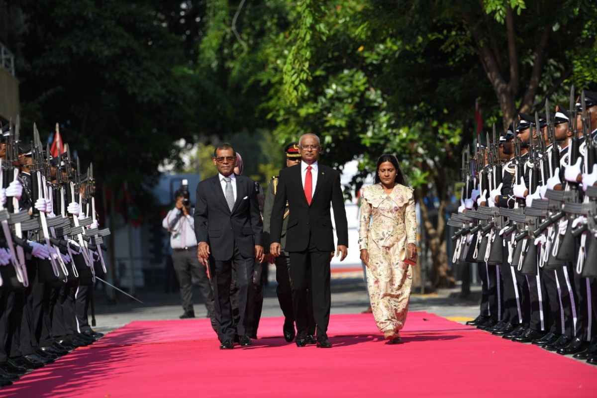 ރިޔާސީ ބަޔާން އިއްވެވުމަށް ބާއްވާ ޖަލްސާއަށް ރައީސުލްޖުމްހޫރިއްޔާ އަދި، ރައީސް ނަޝީދުގެ އިތުރުން އެމަނިކުފާނުގެ އަނބިކަނބަލުން ވަޑައިގަންނަވަނީ