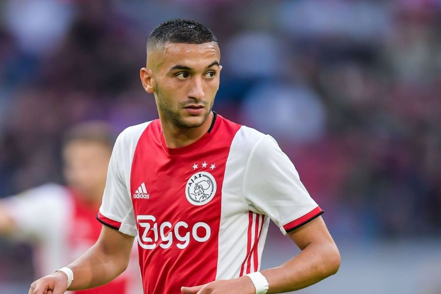 އަޔަކްސް އަށް ކުޅެމުން އަންނަ މޮރޮކޯގެ ތަރި ހަކީމް ޒިޔެކް