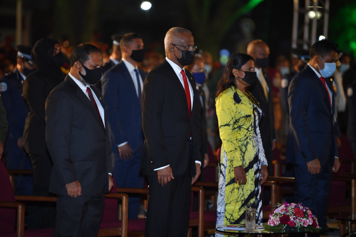 ދިވެހިންގެ ގައުމީ އެއްބައިވަންތަކަމުގެ ދުވަހުގެ މުނާސަބަތުގައި ހޮނިހިރު ދުވަހުގެ ރޭ ޖުމްހޫރީ މައިދާނުގައި ބޭއްވި ހާއްސަ ޖަލްސާގެ ތެރެއިން