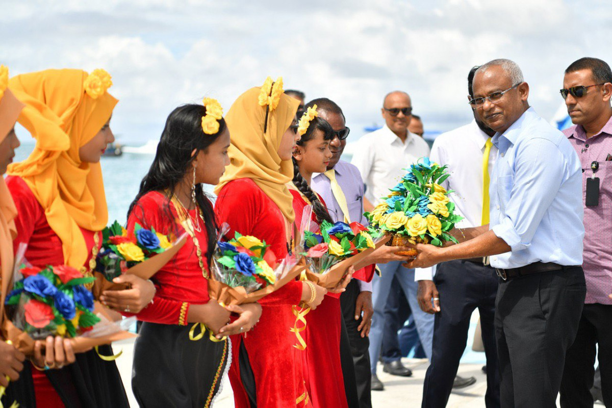 ރައީސުލްޖުމްހޫރިއްޔާ ދ. ހުޅުދެއްޔަށް ވަޑައިގަތުން - ފޮޓޯ: ރައީސް އޮފީސް