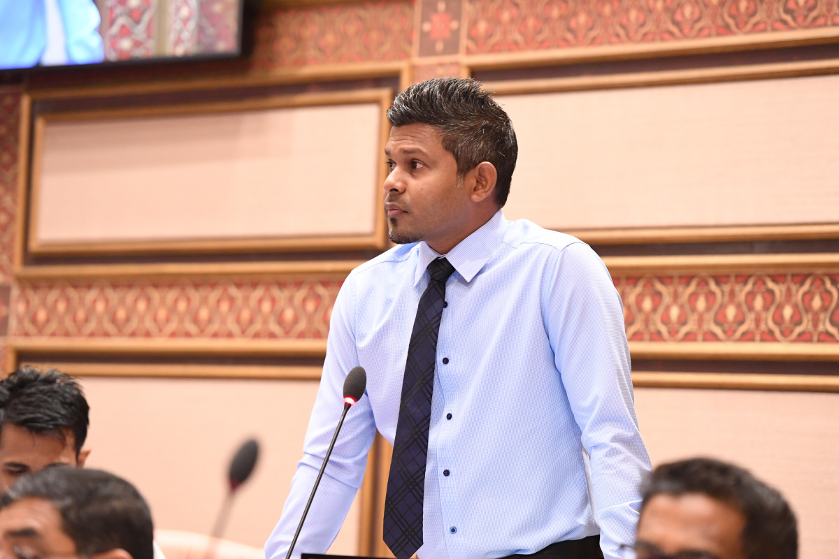 29 މެއި 2019 - 19 ވަނަ ރައްޔިތުންގެ މަޖިލީހުގެ 2 ވަނަ ޖަލްސާގައި ފަރެސްމާތޮޑާ ދާއިރާ މެމްބަރު ހުސައިން މުހައްމަދު ލަތީފް ވާހަކަދައްކަވަނީ