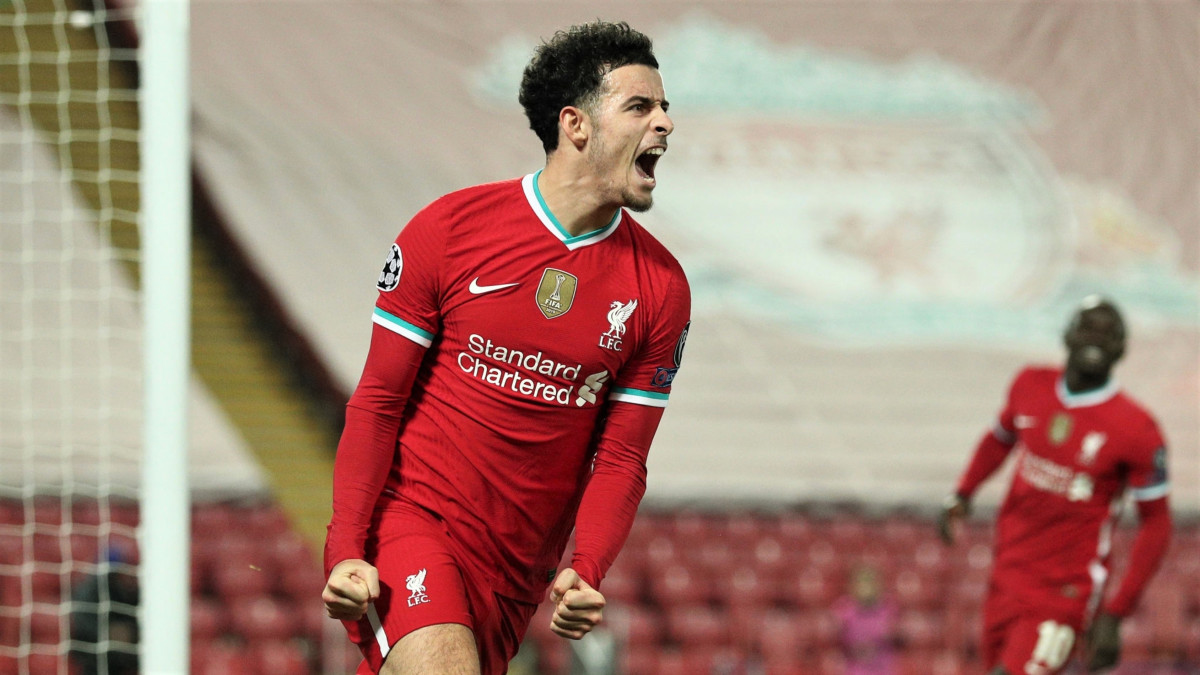 ލިވަޕޫލާއި އަޔަކްސް ބައްދަލުކުރި މެޗުގެ ތެރެއިން: މި މެޗުން ލިވަޕޫލް މޮޅުވީ 1-0 ން