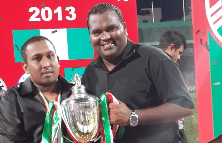 ނިއުރޭޑިއަންޓްގެ ކުރީގެ ޗެއާމަން އަލީ ވަހީދު (ކ) އަދި މިހާރުގެ ޗެއާމަން މުހައްމަދު ނަޝީދު އަބްދުﷲ (ވ)