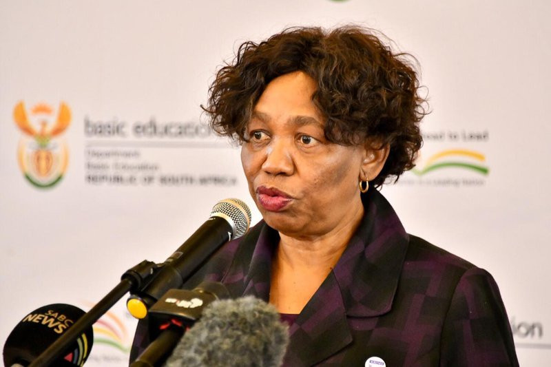 ދެކުނު އެފްރިކާގެ އެޑިއުކޭޝަން މިނިސްޓަރު އެންޖީ މޮޓްޝޭގާ