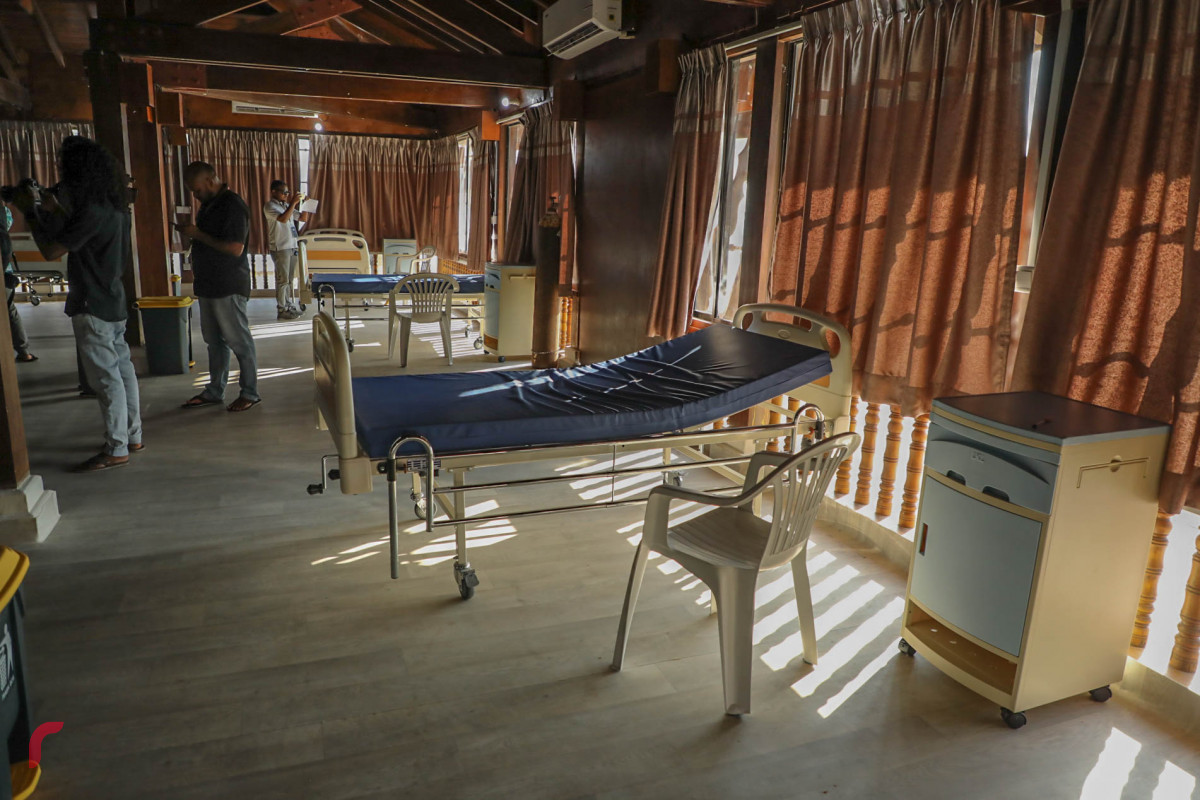 ފުރަތަމަ އައިސޮލޭޝަން ފެސިލެޓީ "ފަރުކޮޅުފުށި މީޑިޔާތަކައް ދައްކާލުން --- ފޮޓޯ: ޔޫސުފް ސޮފްވާން