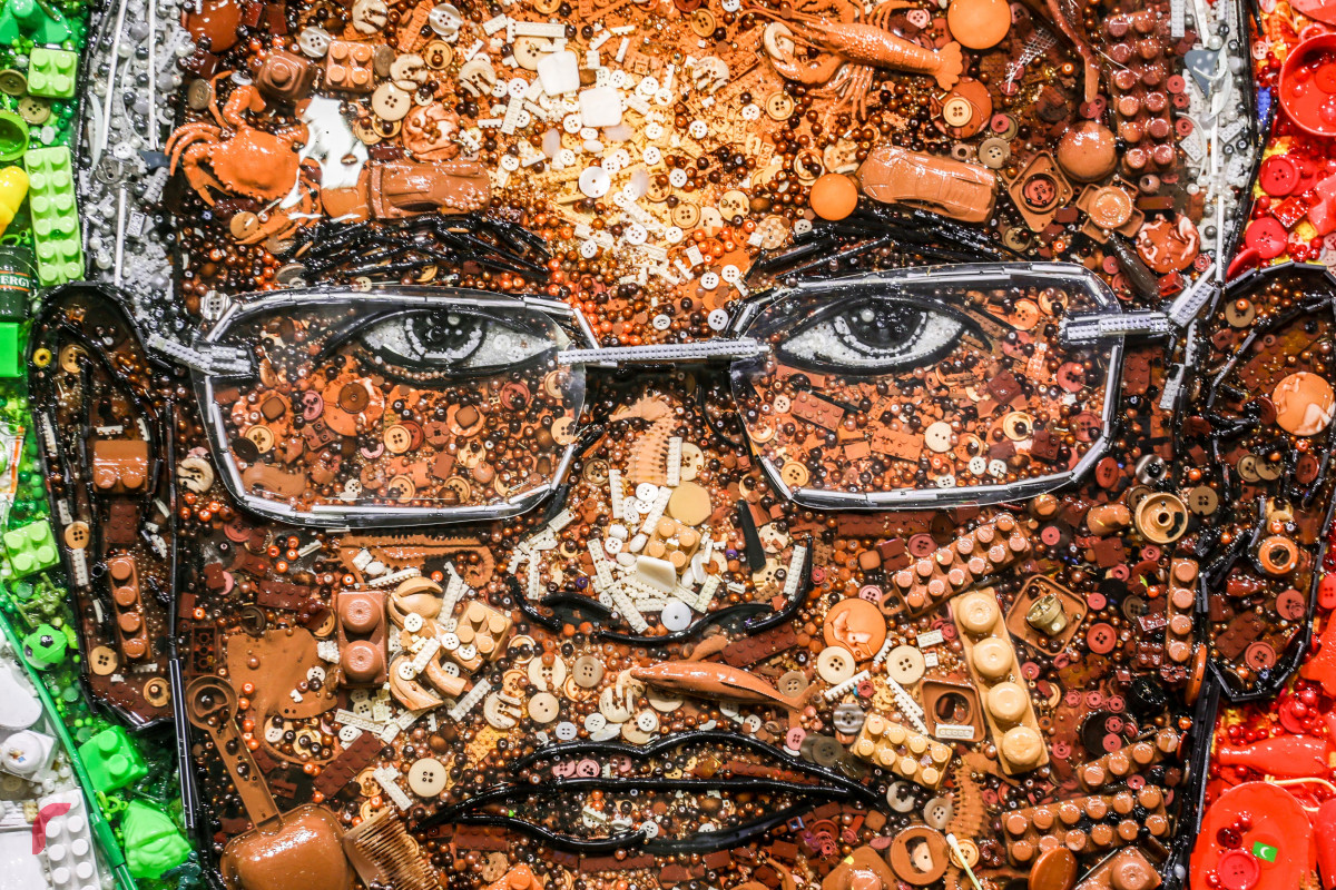 07 އޯގަސްޓް 2019 -- "އަންވެއިލިންގް ވިޝަން" މައިރަޒުގައި ޕްލާސްޓިކް ކުނި ބޭނުން ކޮށްގެން ހަދާފައިވާ ރައީސް ސޯލިހުގެ ފޮޓޯއެއް -- ފޮޓޯ: ޝުއައިބް މުހައްމަދު