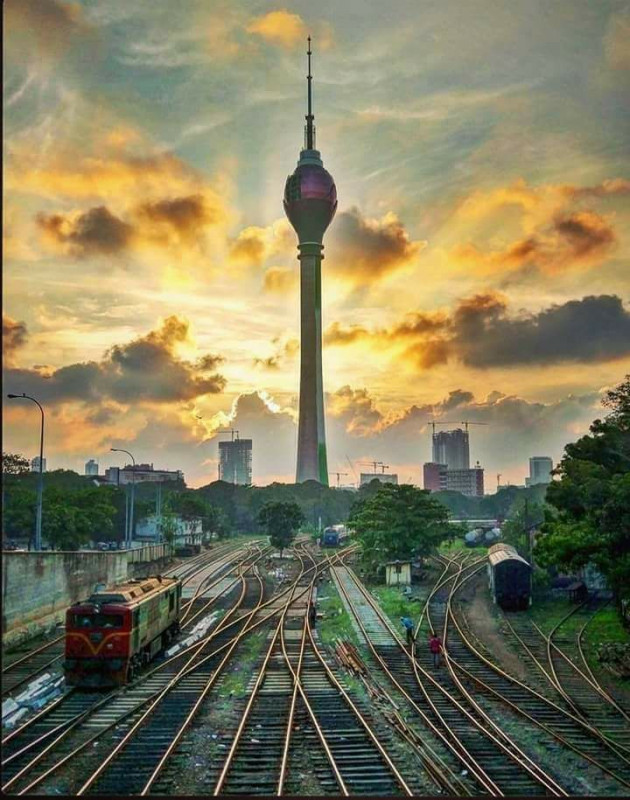 ދަ ކޮލަމްބޯ ލޮޓަސް ޓަވަރ