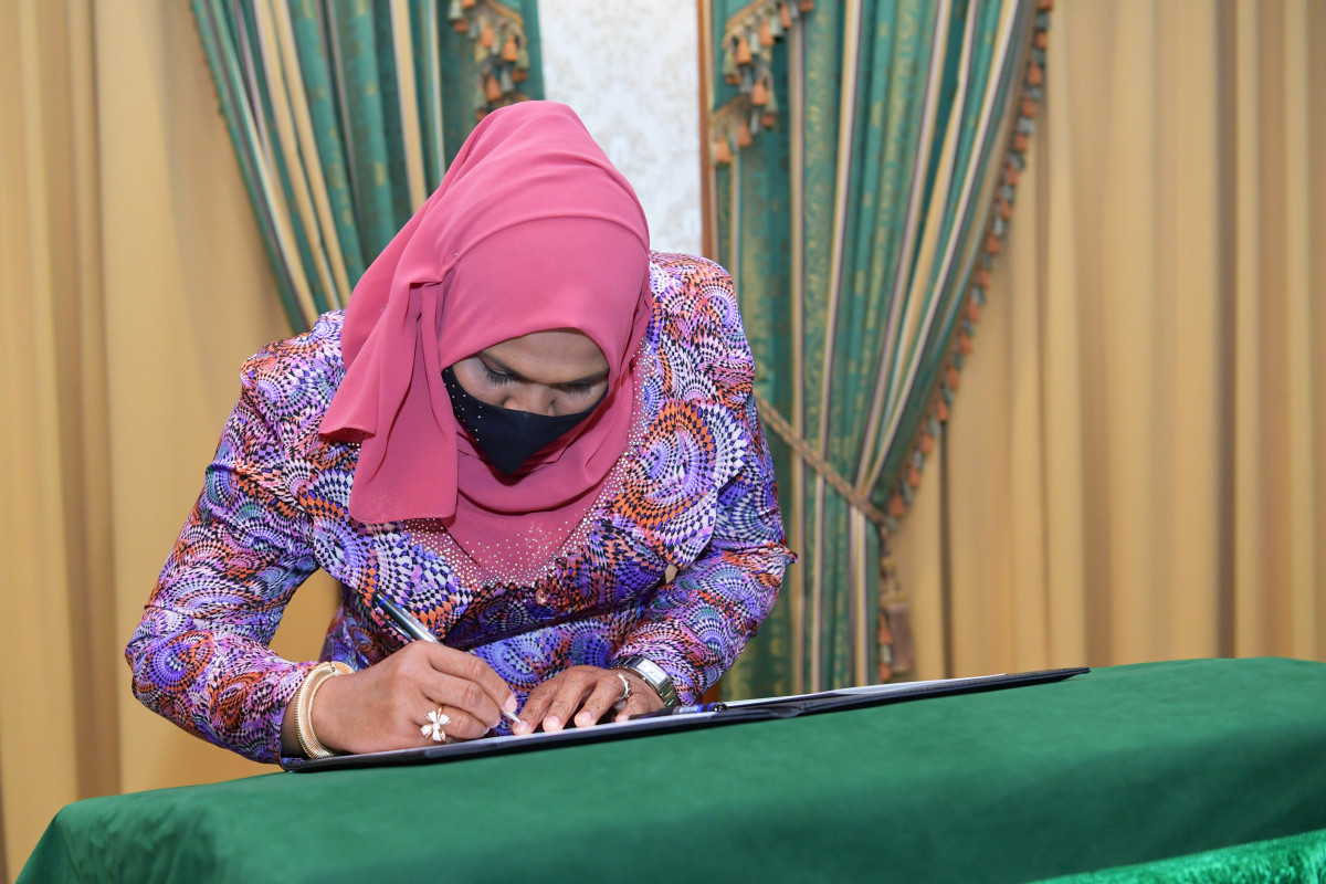 ރައީސުލްޖުމްހޫރިއްޔާ، ހިއުމަން ރައިޓްސް ކޮމިޝަނުގެ މެންބަރުކަމުގެ މަޤާމަށް ބޭފުޅަކު ޢައްޔަން ކުރެއްވުން - ފޮޓޯ: ރައީސް އޮފީސް