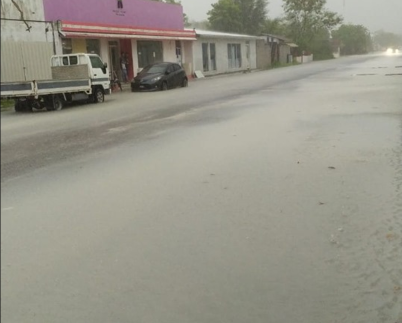 އައްޑޫ ސިޓީގެ މަގެއްގައި ފެންބޮޑުވެފައި