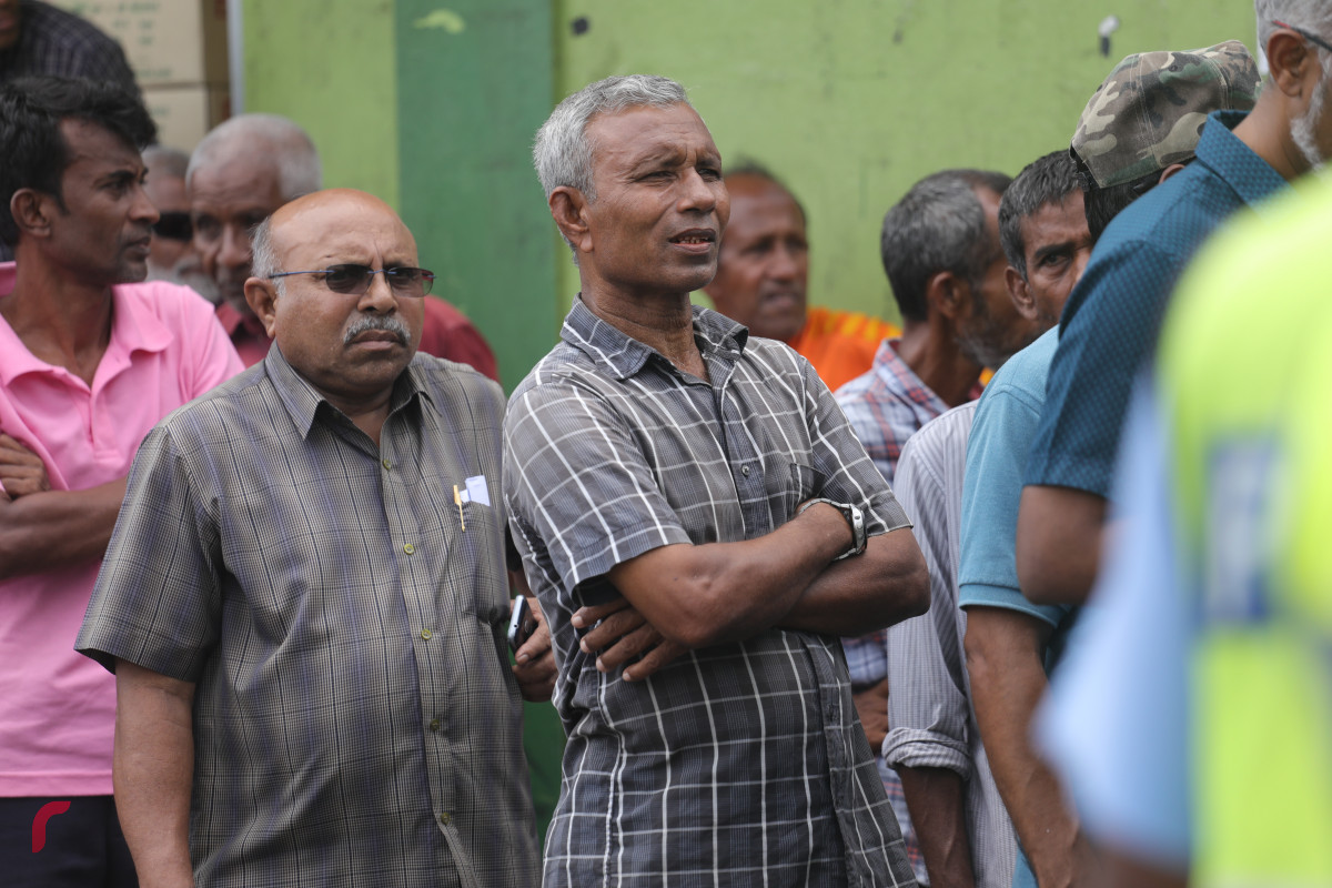 04 އޯގަސްޓް 2019 --ރައީސް ޔާމިން ޝަރީއަތް ކުރިޔަށްދިޔަ ކްރިމިންލް ކޯޓު ކައިރިޔަށް އެއްވެ ތިބި ސަޕޯޓަރުން-- ފޮޓޯ: ޝުއައިބް މުހައްމަދު