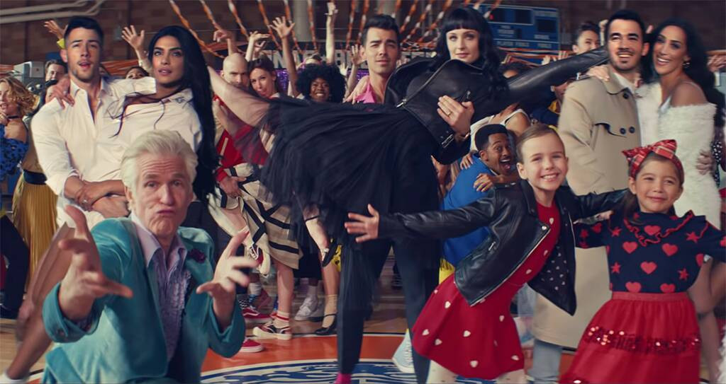 \"ވަޓް އަ މޭން ގޮޓަ ޑޫ\"ގެ މަންޒަރެއް