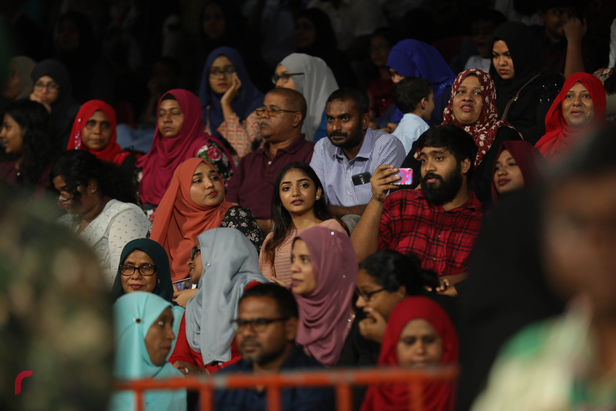 26 ޖުލައި 2019 --މިނިވަން ދުވަހުގެ ރަސްމީ ޕެރޭޑުގެ ހަރަކާތްތައް، ގަލޮޅު ދަނޑުގައި ބޭއްވި ޕެރޭޑް ޝަރަފްވެރި ކޮށްދެއްވީ ރައީސުލް ޖުމްހޫރިއްޔާ އިބްރާހިމް މުހައްމަދު ސޯލިހް-- ފޮޓޯ: ޝުއައިބް މުހައްމަދު