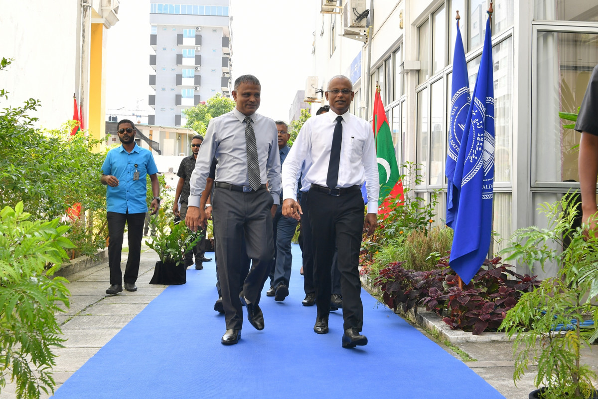 ގައުމީ ޔުނިވާރސިޓީގައި އޮތް ރަސްމިއްޔާތަކަށް ރައީސް ސޯލިހު އަދި، ހަޔަރ އެޑިއުކޭޝަން މިނިސްޓަރ ވަޑައިގަތުން