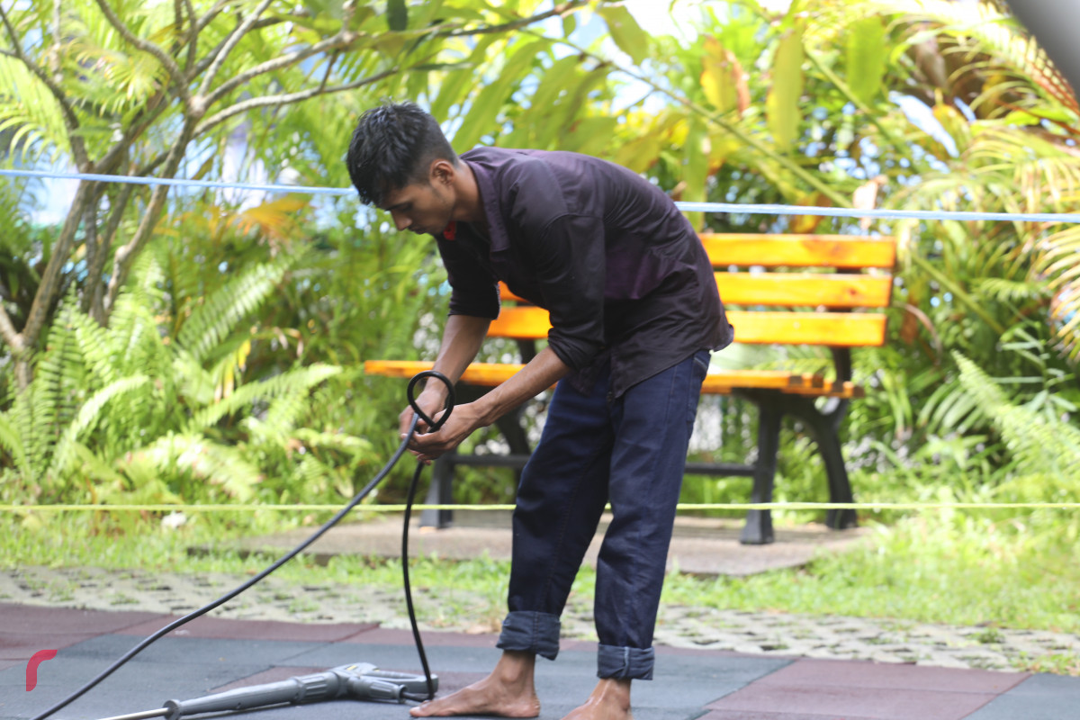 26 މެއި 2019: ސަލްޓަންޕާކު ސާފްކުރުމުގެ މަސްއްކަތްތައް ކުރަނީ. -- ފޮޓޯ: ޝުއައިބް މުހައްމަދު