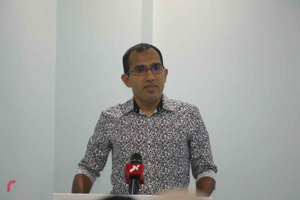 މަލީހް ވިދާޅުވީ، ތަޢުލީމާއި އުނގެނުމަކީ ބޭކާރު ކަމެއްގެ ގޮތުގައި ހާމަކޮށް އަބްދުއްރަހީމް ދެއްކެވީ ވަރަށް ޒިންމާދާރުކަން ކުޑަ ބިރުވެރި ވާހަކައެއް ކަމަށް