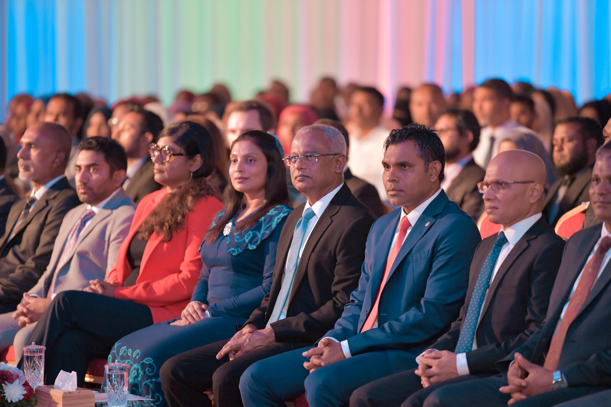 9 ޖުލައި 2019 --އޭލެވެލް ޓޮޕް އެޗީވާސް އެވޯޑް ދިނުމަށް ބޭއްވި ޖަލްސާ ޝަރަފްވެރިކޮށްދެްވީ ރައީސުލް ޖުމްހޫރިއްޔާ އިބްރާހިމް މުހައްމަދު ސާލިހް--ފޮޓޯ: ރައީސް އޮފީސް