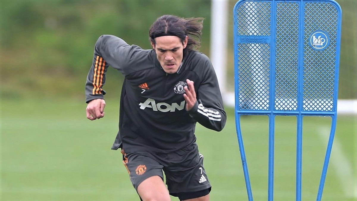 ދާދި ފަހުން މެންޗެސްޓާ ޔުނައިޓެޑާ ގުޅުނު އުރުގުއޭގެ ފޯވާޑް އެޑިންސަން ކަވާނީ ޔުނައިޓެޑުގެ ފަރިތަކުރުންތަކުގައި