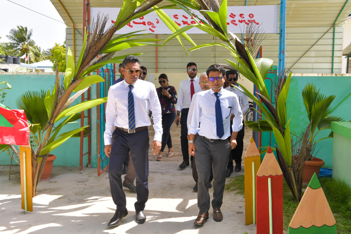 22 ޖޫން 2019 --ނައިބު ރައީސް އުލިގަމަށް ވަޑައިގެން އެ ރަށުގެ މުއައްސަސާތަކަށް ޒިޔާރަތް ކުރެއްވުން-- ފޮޓޯ: ރައީސް އޮފީސް