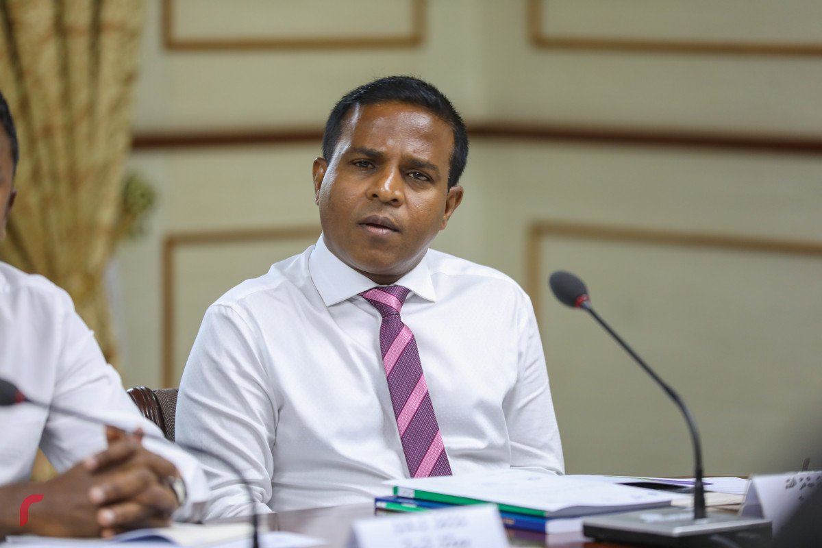 އިލެކްޝަންސް ކޮމިޝަންގެ މެމްބަރުންނާއެކު މަޖިލީހުގެ ކޮމެޓީތަކުން ބޭއްވި ބައްދަލުވުމުގެ ތެރެއިން -- ފޮޓޯ: ޔޫސުފް ސޮފްވާން