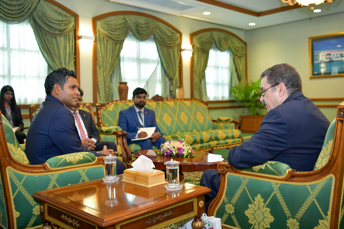 ނައިބު ރައީސް ފައިސަލް ބޭރުގެ އިއްޒަތްތެރިއަކާ ބައްދަލުކުރައްވަނީ