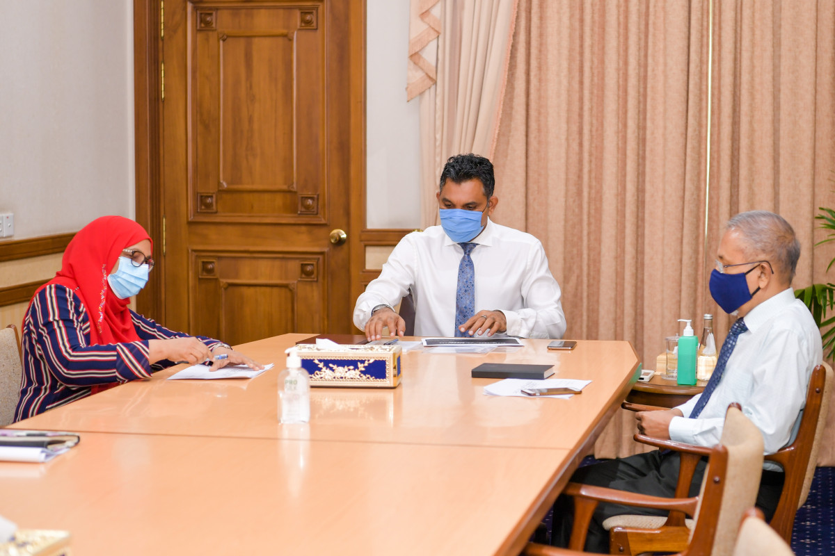 ނައިބު ރައީސް، މިނިސްޓްރީ އޮފް ޖެންޑަރ، ފެމިލީ އެންޑް ސޯޝަލް ސަރވިސަސްގެ އިސް ބޭފުޅުންނާ ބައްދަލުކުރެއްވުން