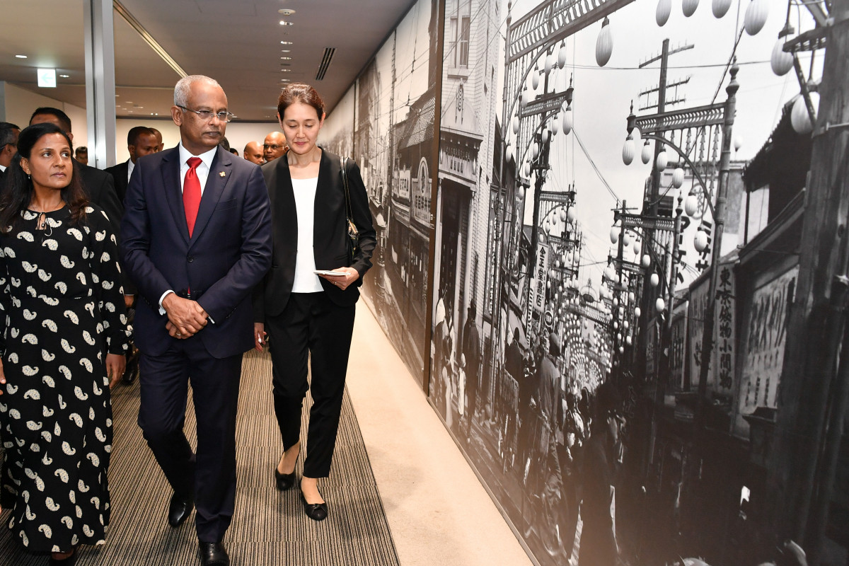 "ހީރޯޝީމާ ޕީސް މެމޯރިއަލް މިއުޒިއަމް" އަށް ރައީސުލްޖުމްހޫރިއްޔާ ޒިޔާރަތް ކުރެއްވުން -- ފޮޓޯ: ރައީސް އޮފީސް