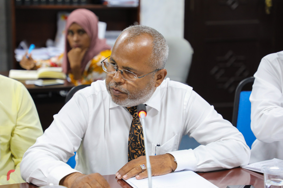 ސިޓީ ކައުންސިލްގެ މެމްބަރުން ހާޒިރުކޮށް، ބޭއްވި ލާމަރުކަޒީ ކޮމެޓީގެ ބައްދަލުވުން -- ފޮޓޯ: ޔޫސުފް ސޮފްވާން