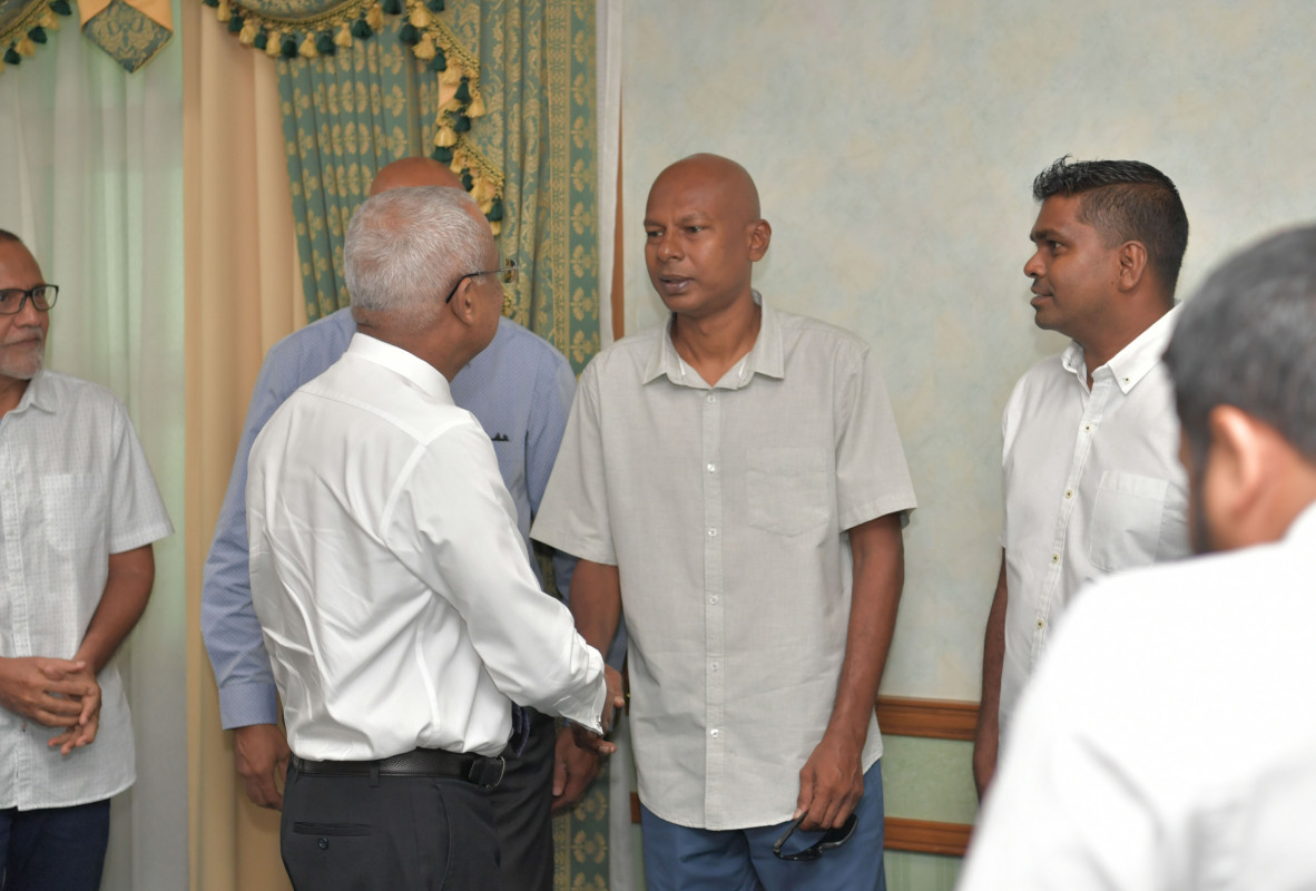 21 މެއި 2019: ރައީސުލް ޖުމްހޫރިއްޔާ ވޮލީބޯޅަ ވެޓެރެންސްގެ ބޭފުޅުންނާ ބައްދަލުކުރެއްވުން-- ފޮޓޯ: ރައީސް އޮފީސް