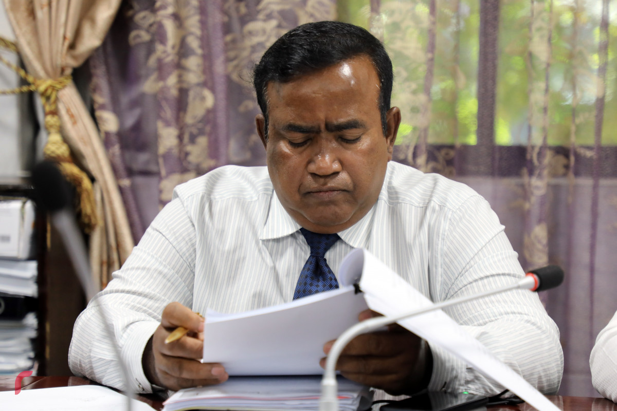 ޑރ. އަފްރާޝީމްގެ މަރުގެ މައްސަލާގައި ބޭއްވި ސަލާމަތީ ހިދުމަތްތަކުގެ ކޮމެޓީ ބައްދަލުވުމުގެ ތެރެއިން -- ފޮޓޯ: ޔޫސުފް ސޮފްވާން