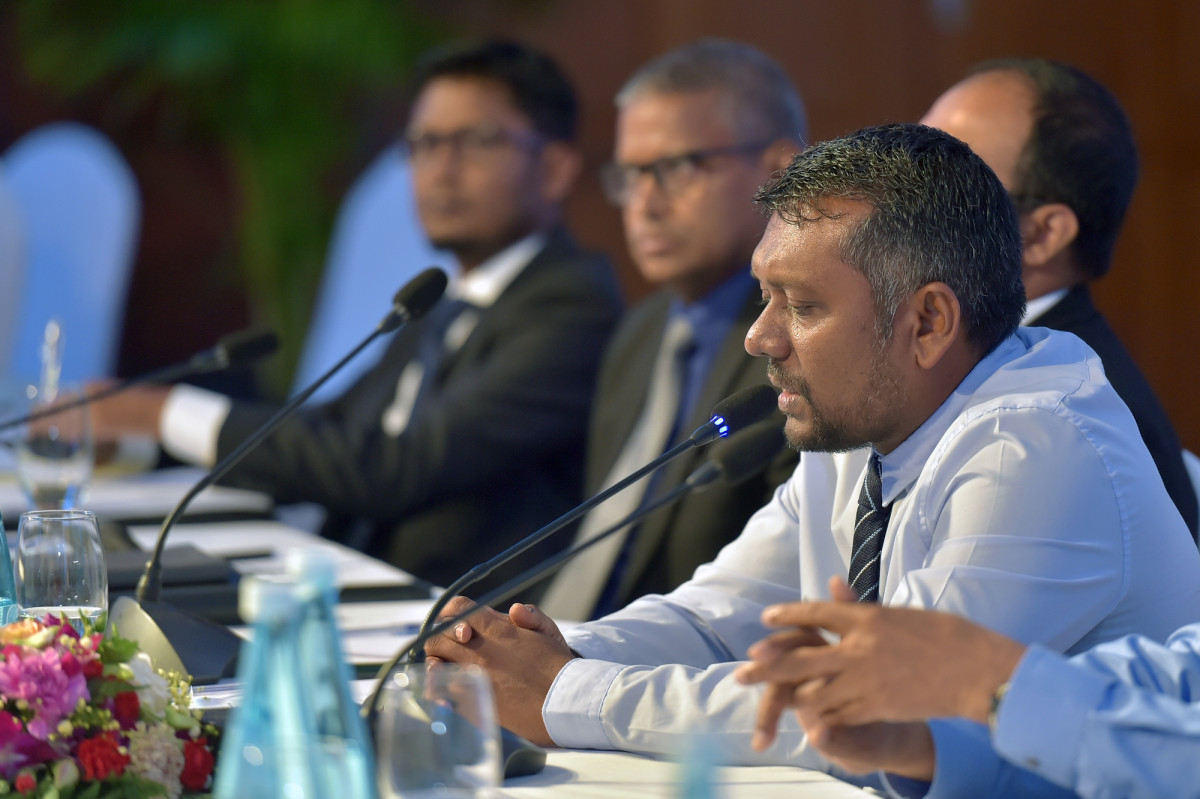 --މޯލްޑިވްސް ޕާރޓްނަރޝިޕް ފޯރަމްގައި ފިނޭންސް މިނިސްޓަރު ފައްޔާޒް އިސްމާއީލް ވާހަކަފުޅު ދައްކަވަނީ-- ފޮޓޯ: ރައީސް އޮފީސް